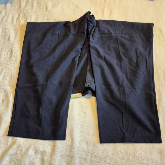 Dressbarn women's size 18W navy blue dress pants, have stretch, NWT - Picture 8 of 10
